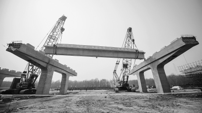 ����·���ڼ����һ������ͨ�ݽ��Ļ���15����