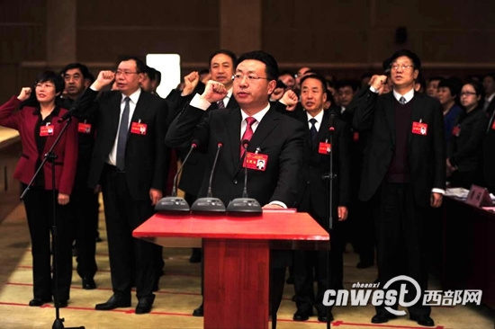 胡志强当选榆林人大常委会主任尉俊东当选市长