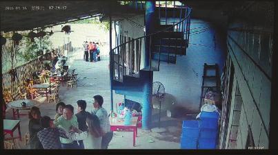 ��ְ��Ա����ũ�����ϰ���Ҫ�󹫿�ǩ����ܣ�ͼ��