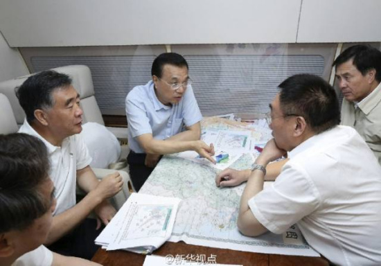 李克强飞赴安徽湖南察看防汛