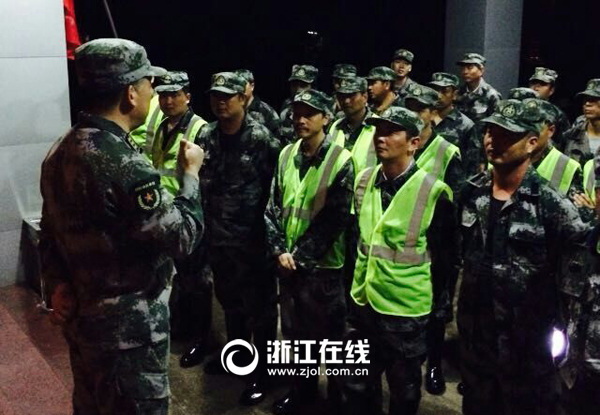 各方救援力量向北界进发浙江省军区已出动600多人