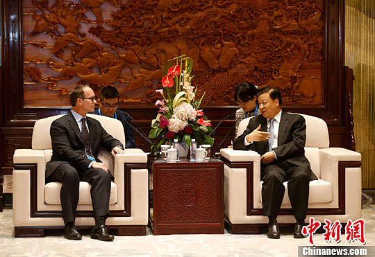 刘云山会见外国客人