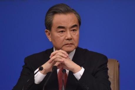 王毅会见加拿大外长弗里兰