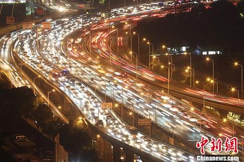 中国公安部：截至2017年底全国机动车保有量达3.10亿辆