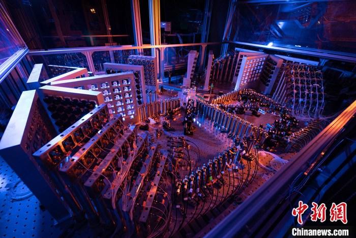 比超级计算机快亿亿亿倍中国科学家成功研制“九章二号”