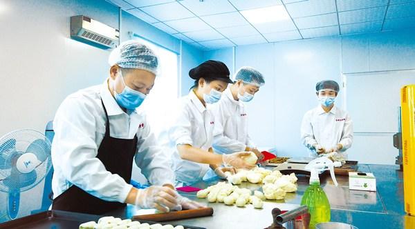 似饼非饼、混装销售?严防“天价月饼”反弹回潮