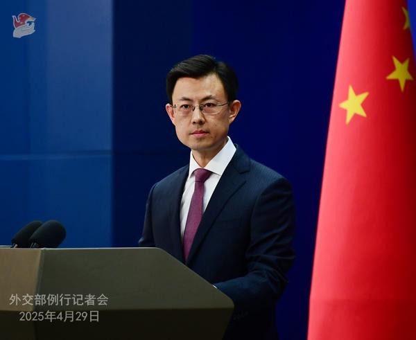 中方：愿在相互尊重、平等互利的基础上发展中加关系