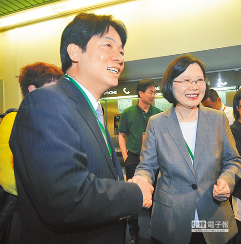 台报分析:蔡英文冻“冻独”以拖待变应付局势