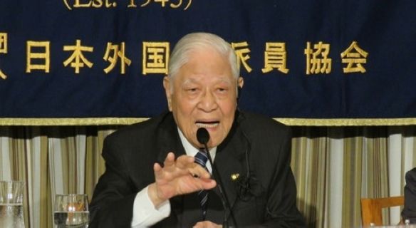 澳门日报:李登辉言行再激起两岸愤慨