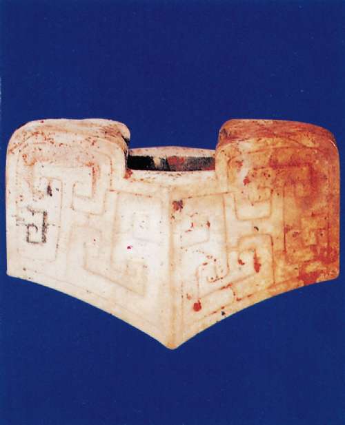 西汉的白玉剑格图