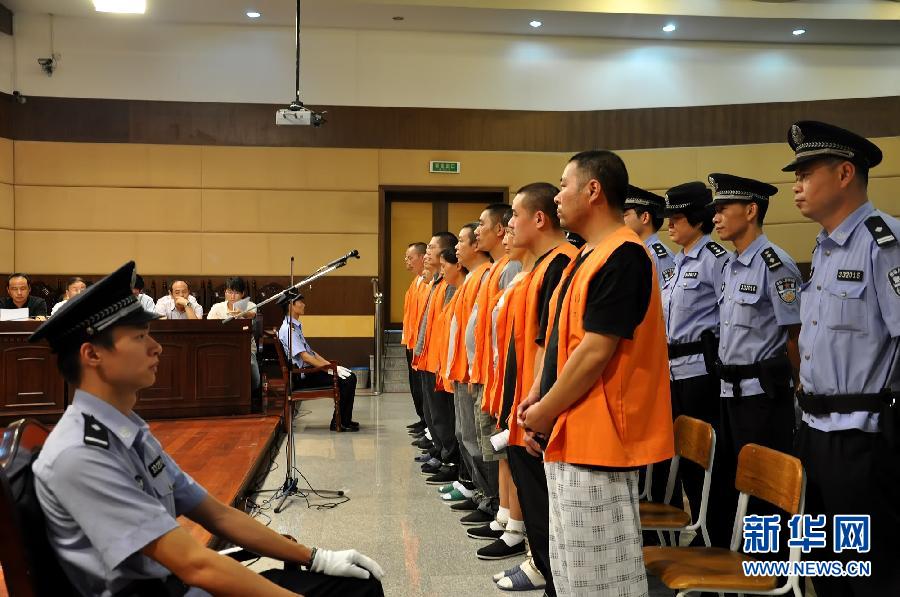 11名销售"地沟油"嫌犯在浙受审