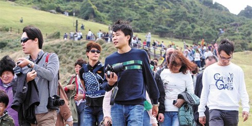 赴韩国济州岛中国游客剧增从跟团转向自由行
