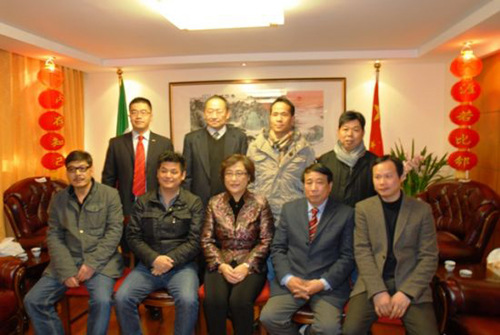 驻佛罗伦萨总领馆举行迎春招待会华侨华人出席