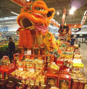 多伦多华人超市迎农历春节开辟“年货一条街”
