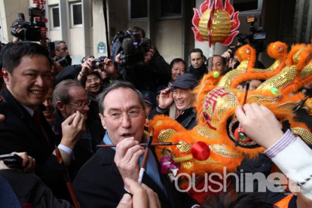 巴黎13区春节嘉年华掀中国风 政要为华人祈福