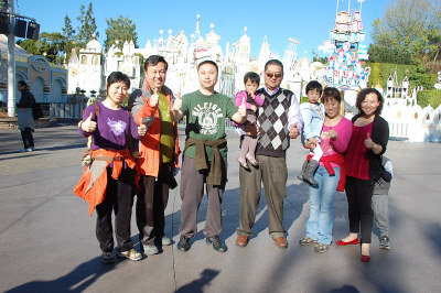美旅游业者争抢中国游客主打名人专精路线噱头多