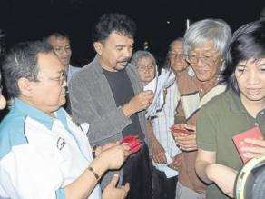 “白包”事件后力挽华社心大马土权主席派红包