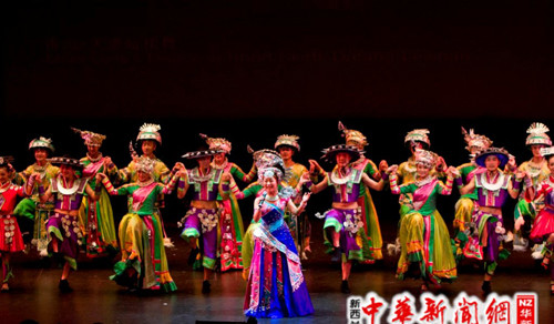 《多彩贵州风》风靡新西兰奥克兰演出受侨胞青睐