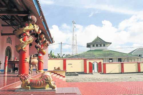 ӡ���ӵ�̽���У�Ѱ�һ�����������ĺۼ���ͼ��