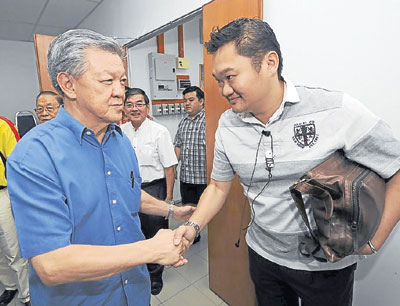 8名马华领袖芙蓉参加亲民活动为大选备战造势