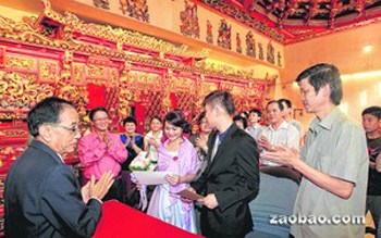 道观结良缘庙宇缔连理 新加坡华人寺庙注册结婚