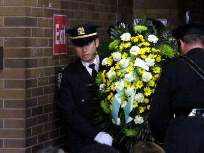 因911救援患病殉职美两华裔警员留名“英雄墙”