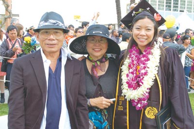 美华裔女生伊拉克战场出生入死重回大学圆梦(图)
