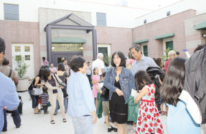 暑期临近孩子补习班众多美华裔家长疲于奔命