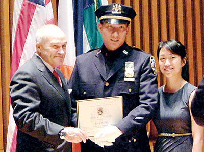 纽约市警总局举行升职礼多名华裔警员获晋升