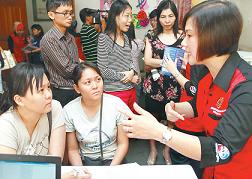 �������ǹ������ᵱ����Ա��ί�ɹ�Ա��У����