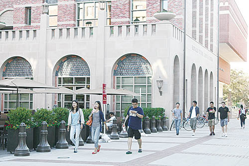 背负期望高心理压力大美华裔学生难适应大学生活