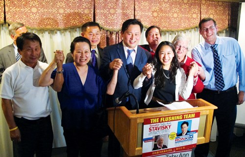 纽约州党内初选:金兑锡宣布胜选周燕霞提出挑战