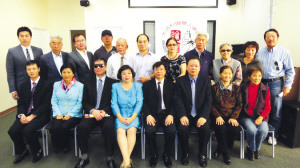 洛杉矶华侨华人座谈中共十八大:有探索有突破