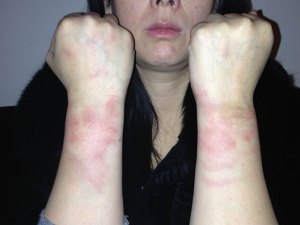 ������Ů��iPhone�⾯�������ִ���Ϸ���������