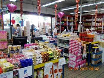 农历新年临近大马年货市场渐旺应景食品热销