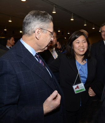 美新科华裔国会议员孟昭文进入众议院外交委员会