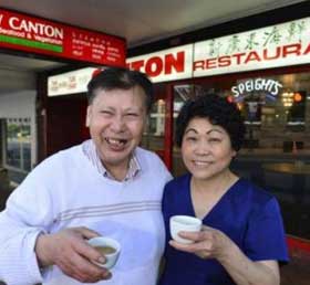 新西兰一中餐馆经营33年后将关业店主拟退休回国