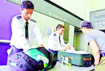 华人多带现金进入美国海关未申报被扣留案件增加