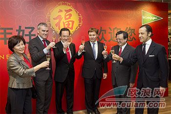 老外对中国年兴趣浓西班牙人瞄准中国春节商机