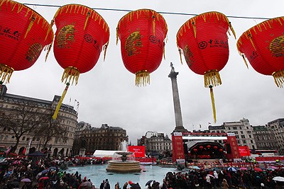 融汇中西文化英国伦敦华埠新春庆典征服万名民众