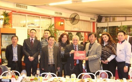 希腊政要与华文媒体座谈冀加强交流合作