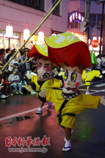 中国女孩“富良野肚脐祭”照片获日本观光厅大奖
