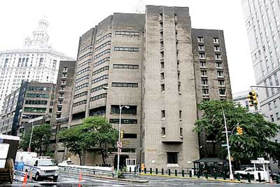 美破获贩卖大麻及走私香烟集团32人被捕多为华裔