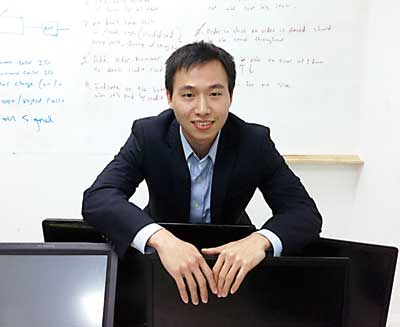 效仿比尔盖茨?美华人哈佛辍学开公司服务中餐馆