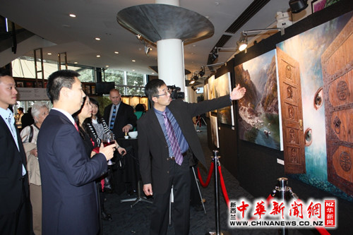 新西兰华人画家举办“民族根·中国梦”画展