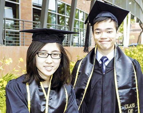 洛杉矶州立大学“少年班”两华裔生优等成绩毕业