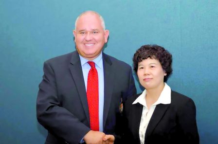 ����Ů��ʦ��ί�ζ��׶�Լ��������ίԱ��ͼ��