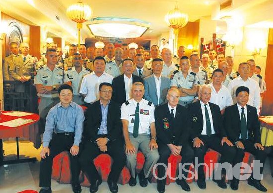 法国外籍兵团退伍华人协会欢宴参加国庆阅兵战友