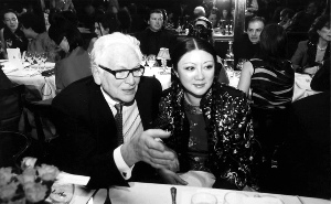 �÷����˷�װ���ʦ���������߹���ֻ�ù���Ʒ�ƣ�2��