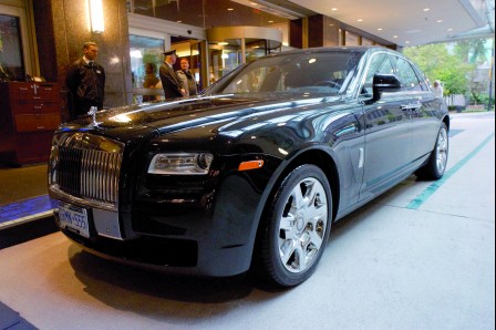 加拿大发展商提供私人飞机劳斯莱斯服务中国买家